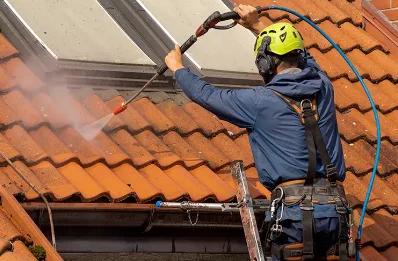 Démoussage et hydrofuge de toiture à Rahling