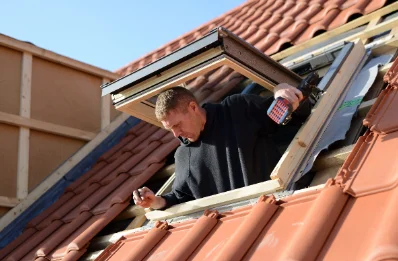 Pose de fenêtres de toit Velux à Rahling
